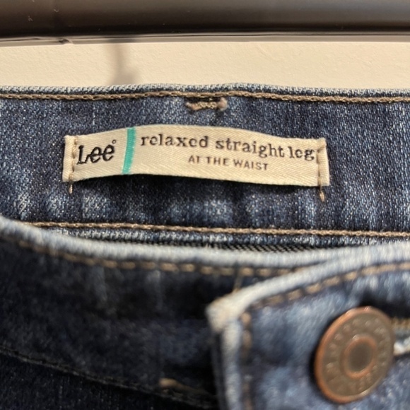 Lee Relaxed Straight Leg Jeans - Size 16 medium - Picture 6 of 8